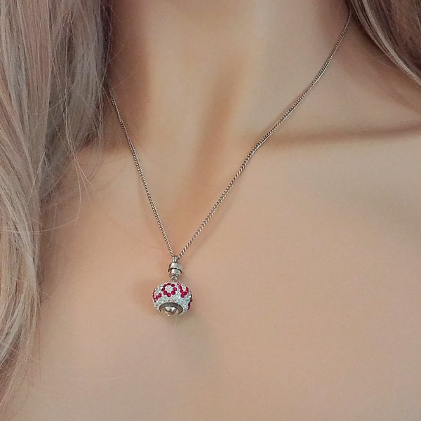 Love in Crystals